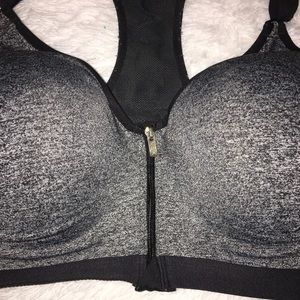 Victoria's Secret Intimates & Sleepwear - SALE🌼Victoria’s Secret Zipper Front Sports Bra Victoria's Secret Intimates & Sleepwear - SALE🌼Victoria’s Secret Zipper Front Sports Bra